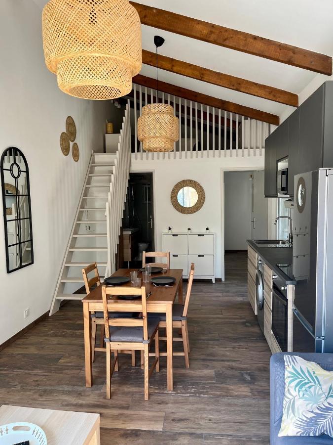 Maisonnette Avec Petite Foret Valréas Kültér fotó