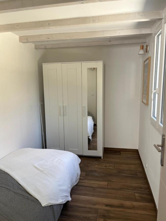 Maisonnette Avec Petite Foret Valréas Kültér fotó