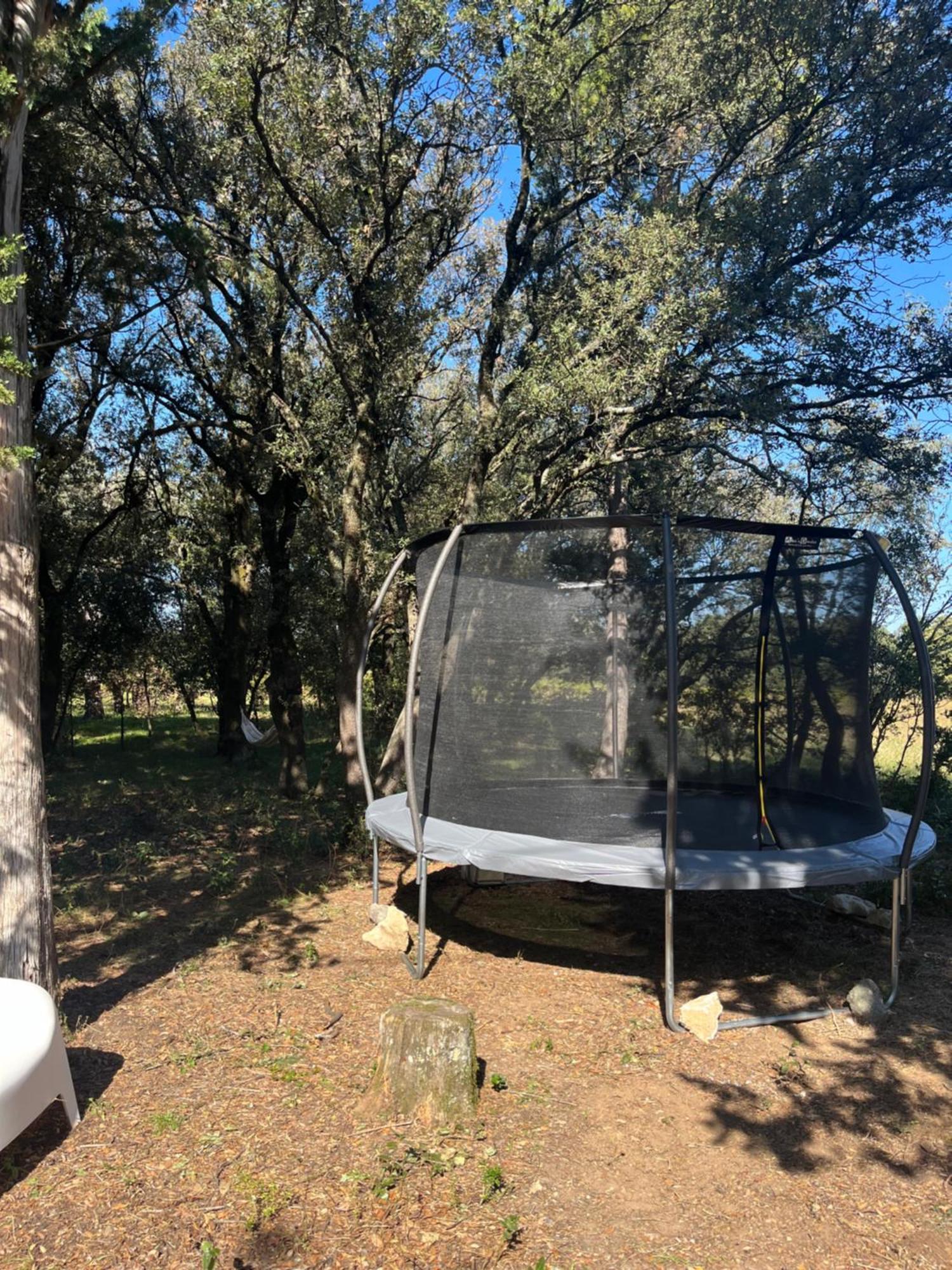 Maisonnette Avec Petite Foret Valréas Kültér fotó